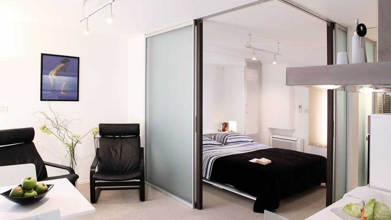 Miró Studio Apartments